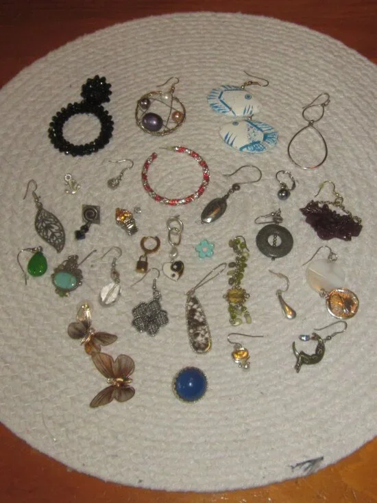 Craft Jewelry Single Earrings Bundle - Picture 1 of 5